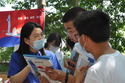 陕旅举办高考志愿公益填报咨询会 为学子升学保驾护航
